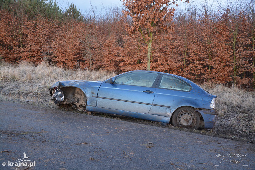 Dachowanie BMW w Iłowie