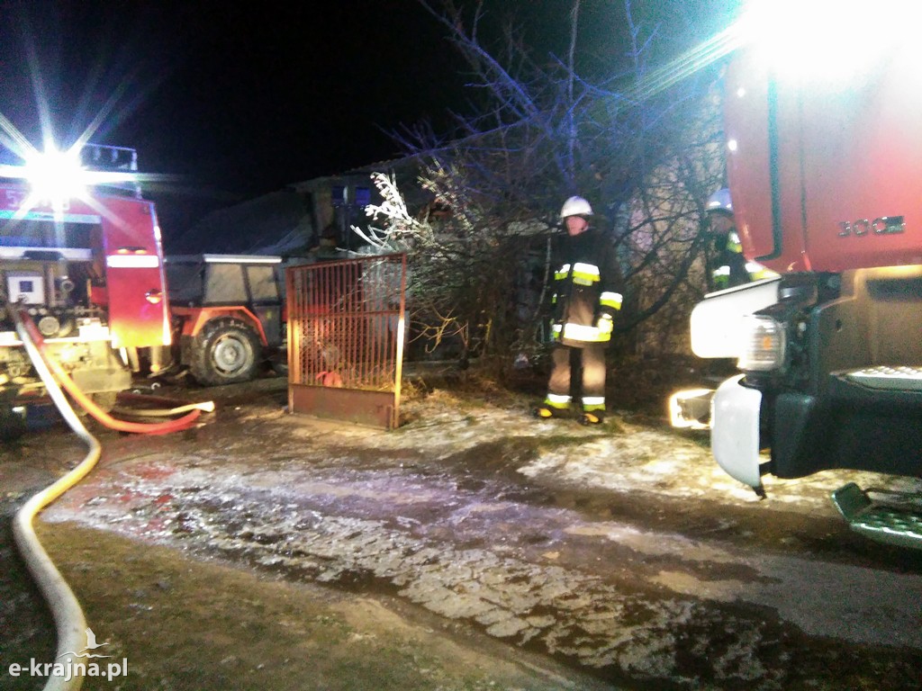 Pożar budynku gospodarczego w Wałdowie. Jedna osoba poszkodowana
