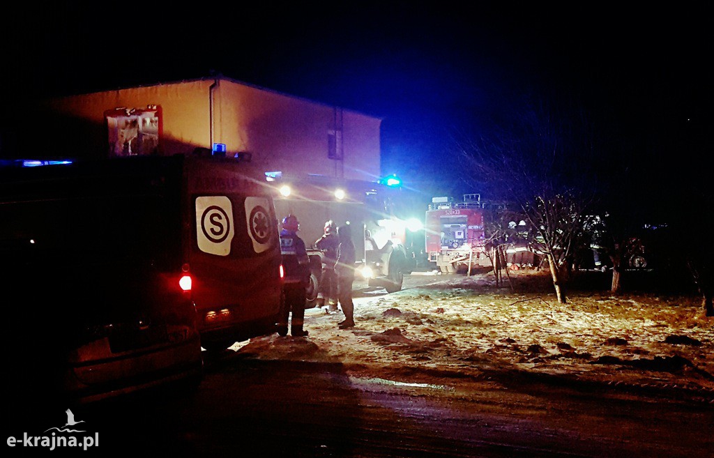 Pożar budynku gospodarczego w Wałdowie. Jedna osoba poszkodowana