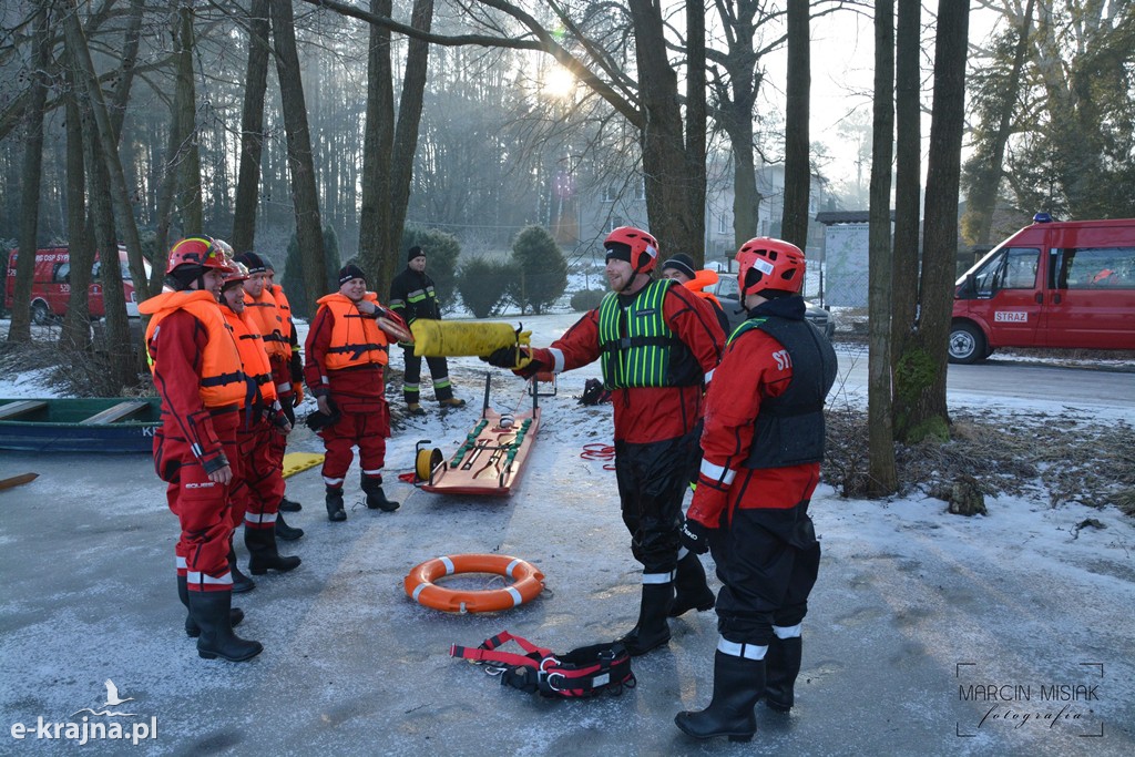 Ćwiczenia z ratownictwa lodowego