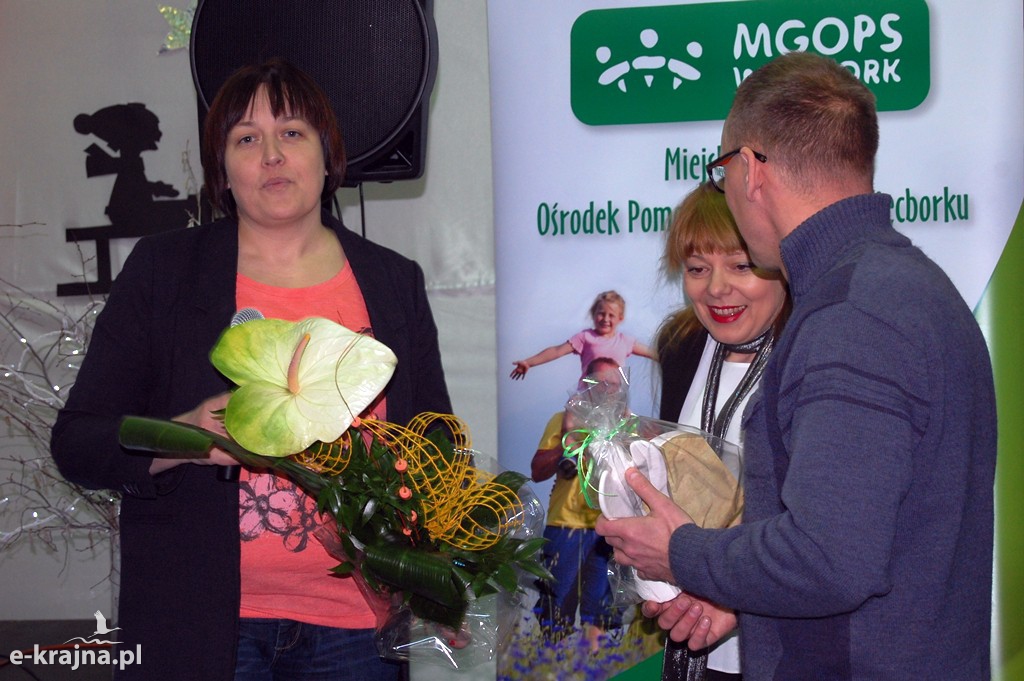 Kolorowy, karnawałowy bal przebierańców w Więcborku