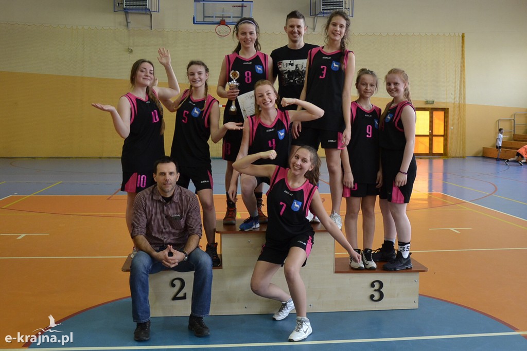 Koszykarki z Gimnazjum w Mroczy mistrzyniami