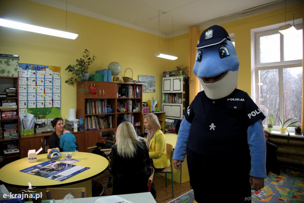 Koronowscy policjanci spełniają marzenia 7-letniego Jakuba