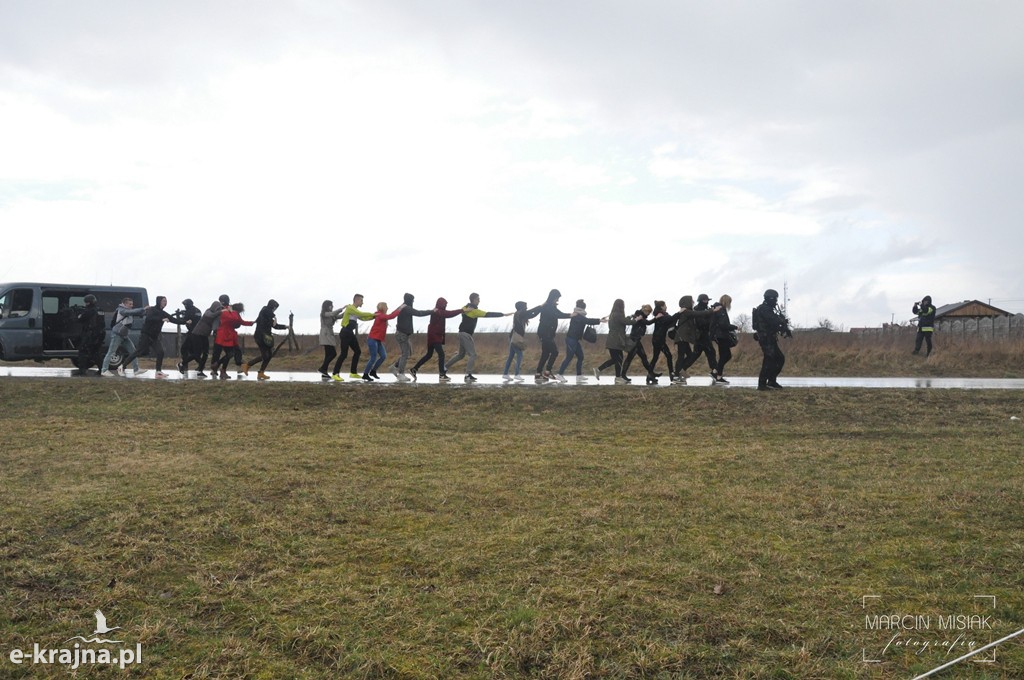Terroryści uprowadzili autobus z uczniami