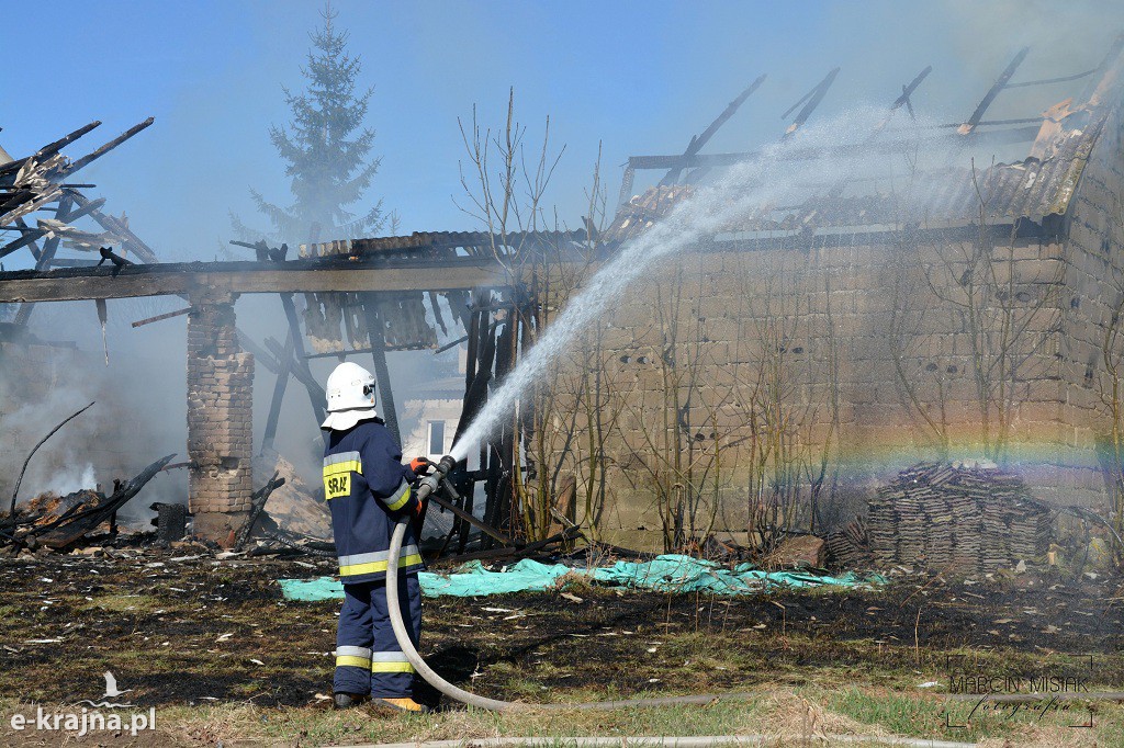 Pożar stodoły w Jeleniu - FOTO