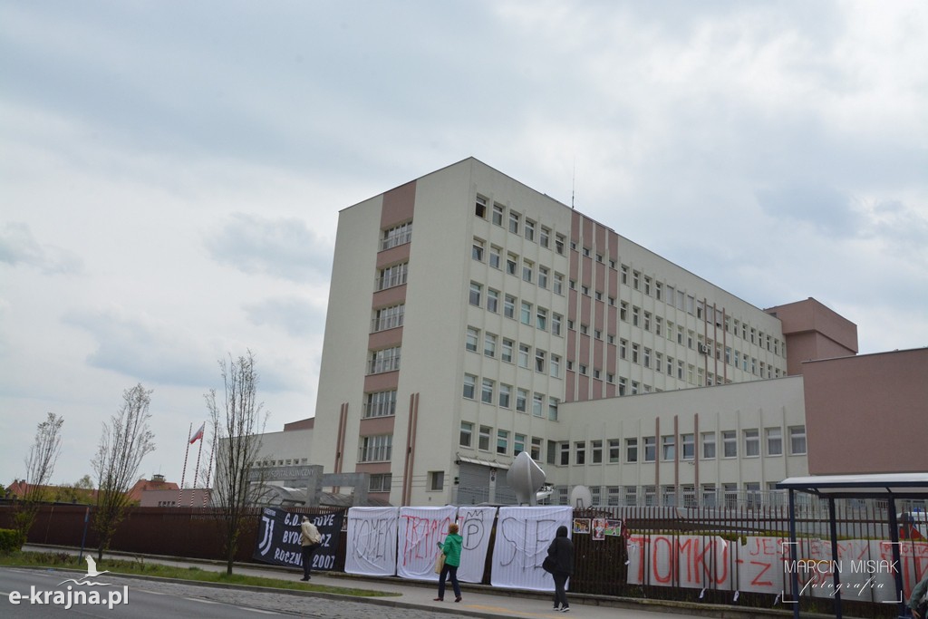 Kibice wspierają Tomasza Golloba