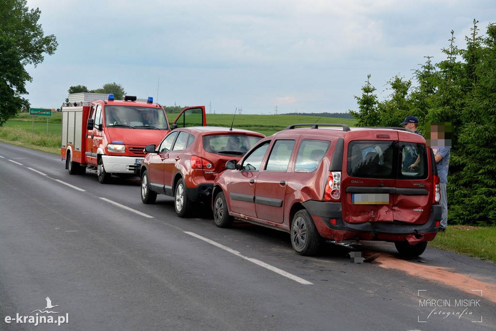 Zderzenie osobówek w Grochowcu