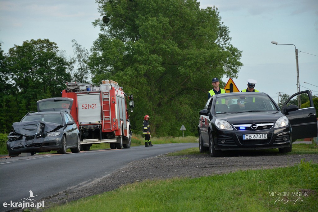 Zderzenie osobówek w Grochowcu