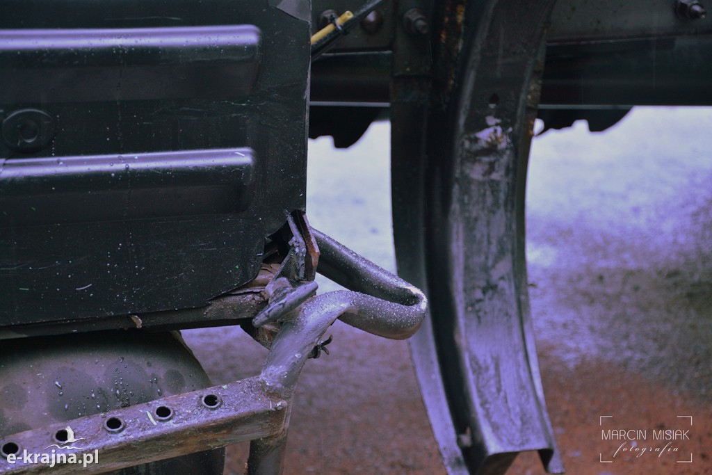 Zderzenie osobówki z TIR-em w Olszewce