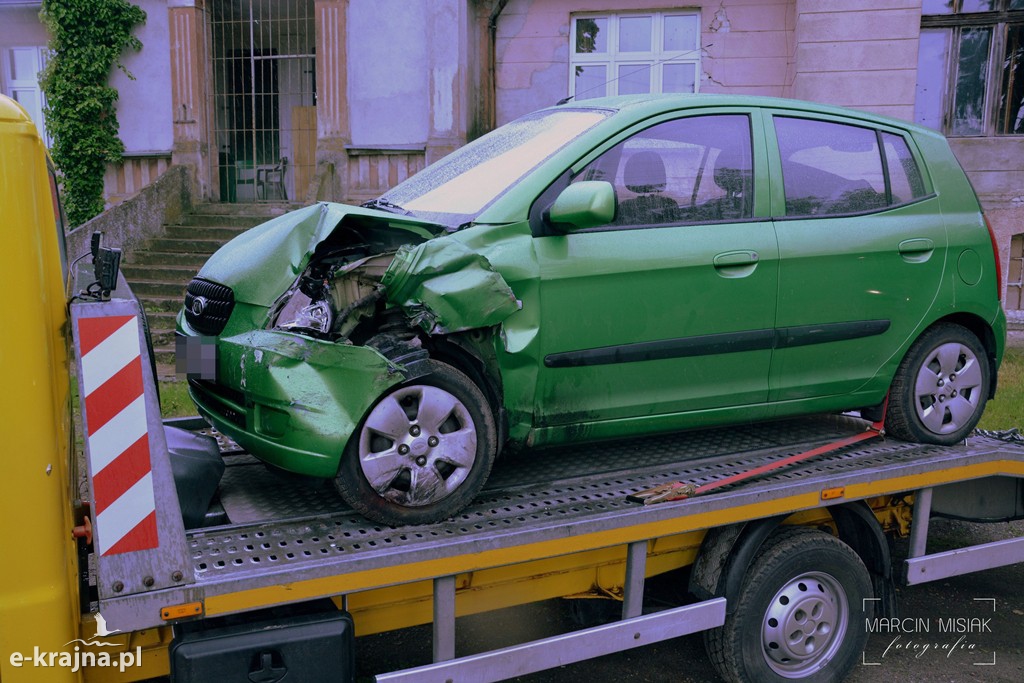 Zderzenie osobówki z TIR-em w Olszewce