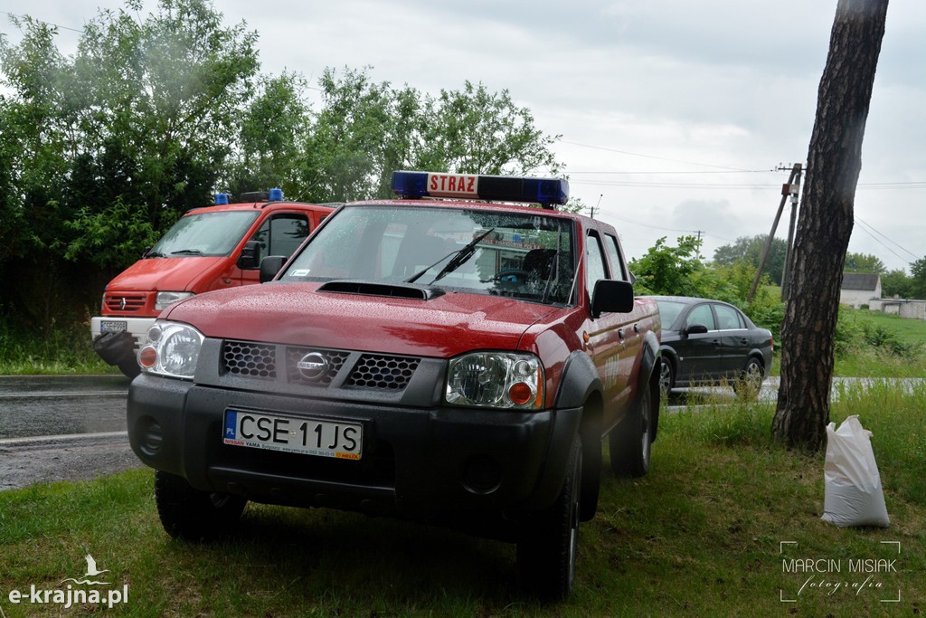 Zderzenie osobówki z TIR-em w Olszewce