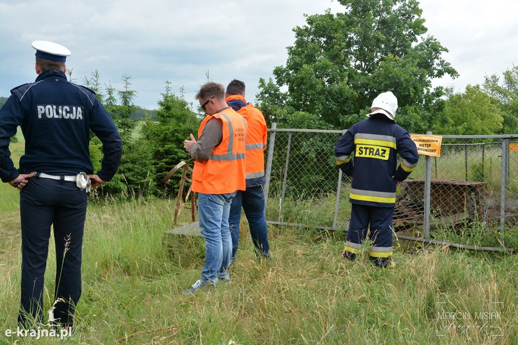 Ciężarówka zahaczyła o wiadukt