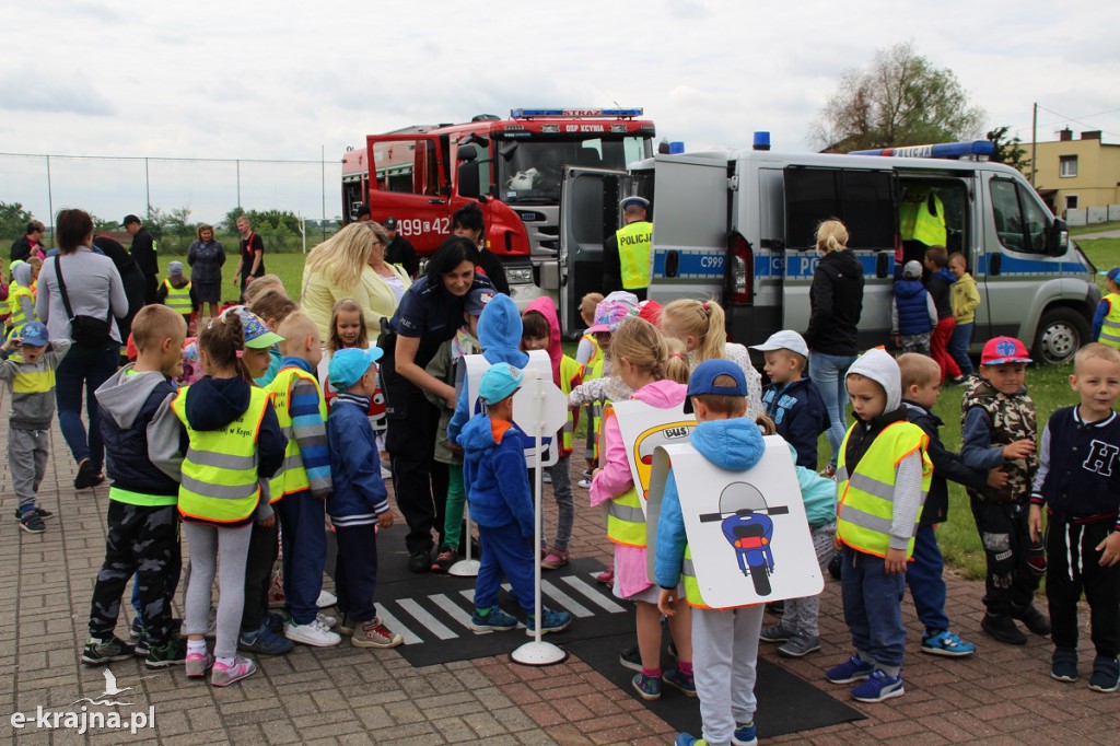 Policjanci i strażacy wspólnie
