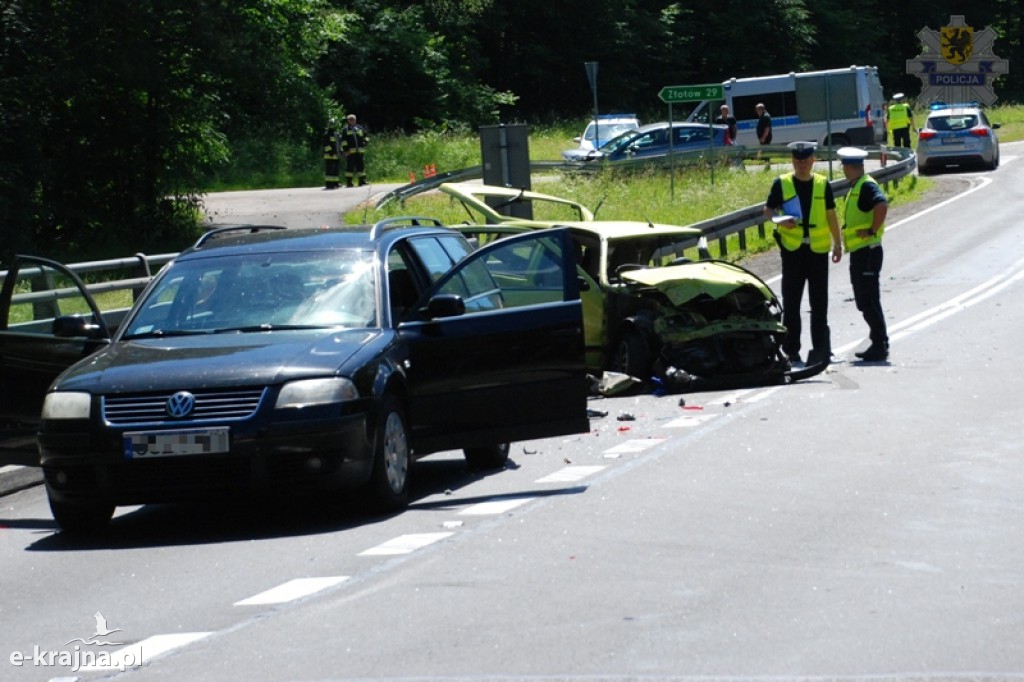 Wypadek drogowy z udziałem 4 samochodów