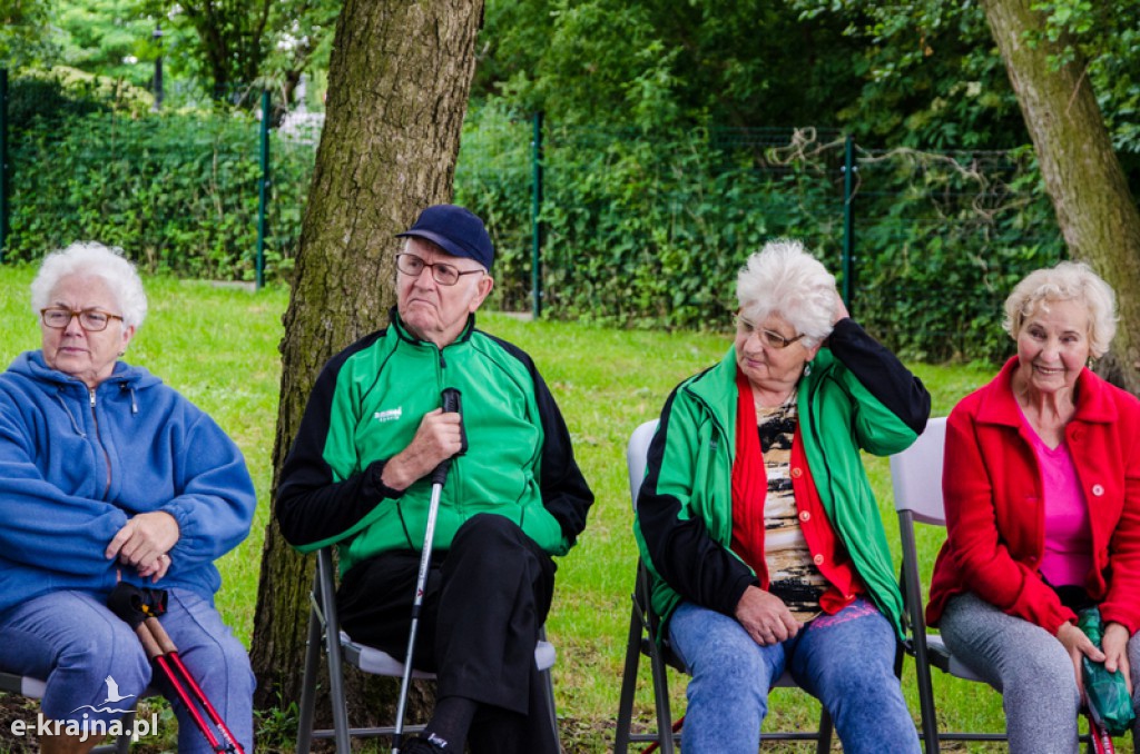 Zakończenie zajęć nordic walking i piknik Klubu Seniora