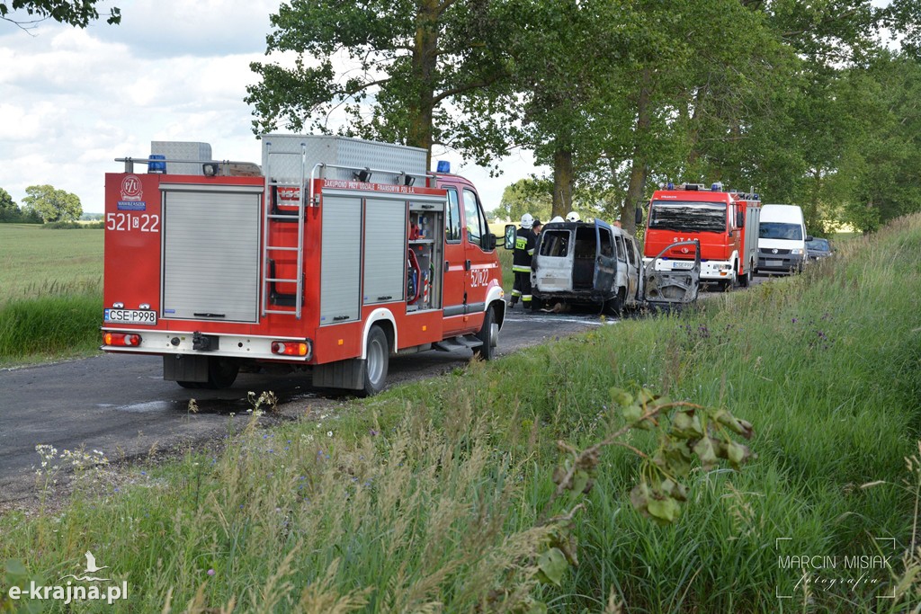 Pożar samochodu na trasie Wielowicz - Więcbork