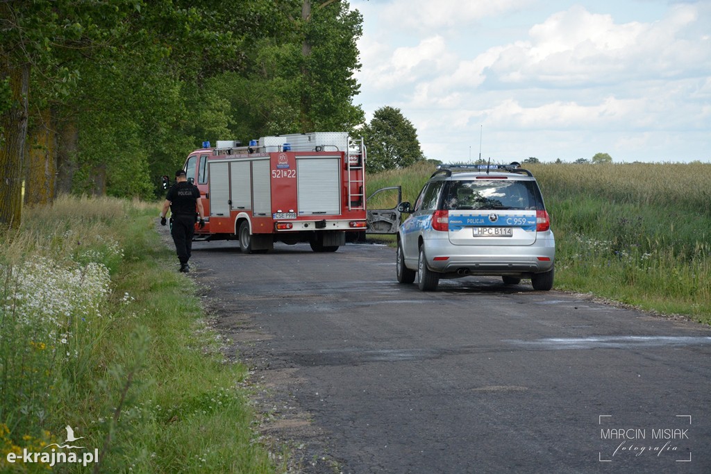 Pożar samochodu na trasie Wielowicz - Więcbork