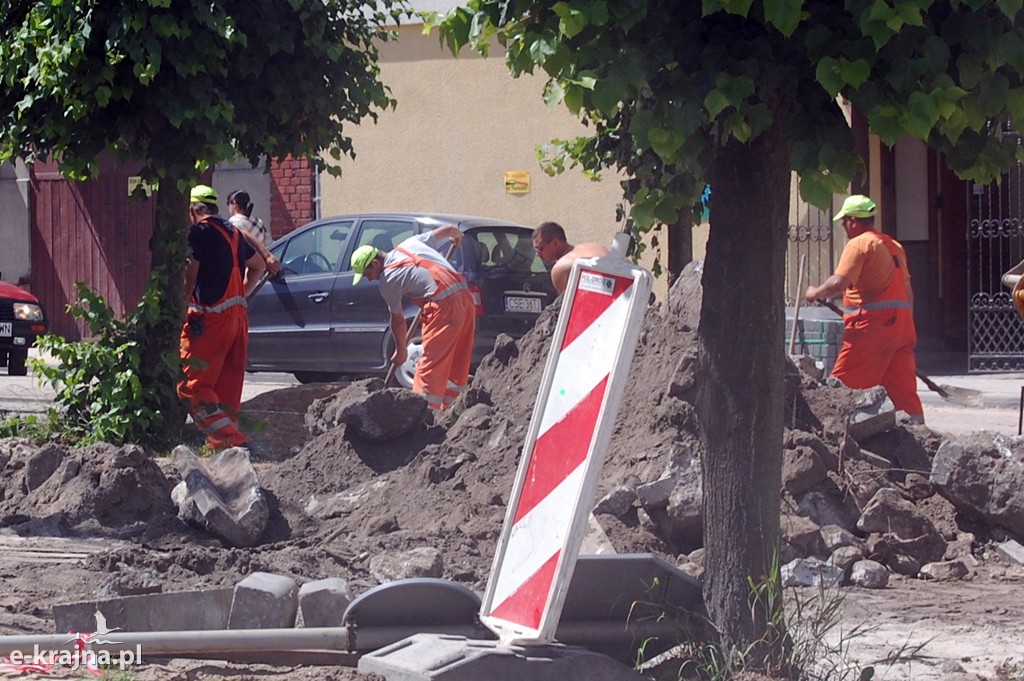 Więcbork: Strzelecka nadal rozgrzebana