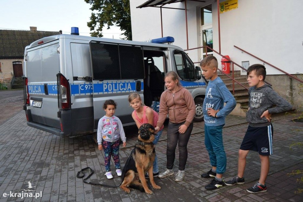 Lato 2017 w Mierucinie. Piątek z Policją