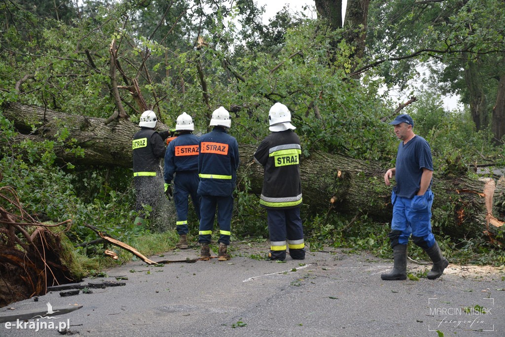 Ogromne zniszczenia po piątkowej nawałnicy