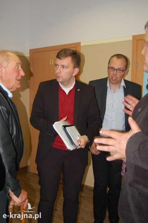 Burzliwe spotkanie z poszkodowanymi przez nawałnicę