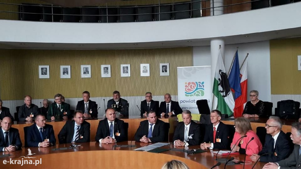 Umowa pomiędzy Łobżenicą i Schrecksbach