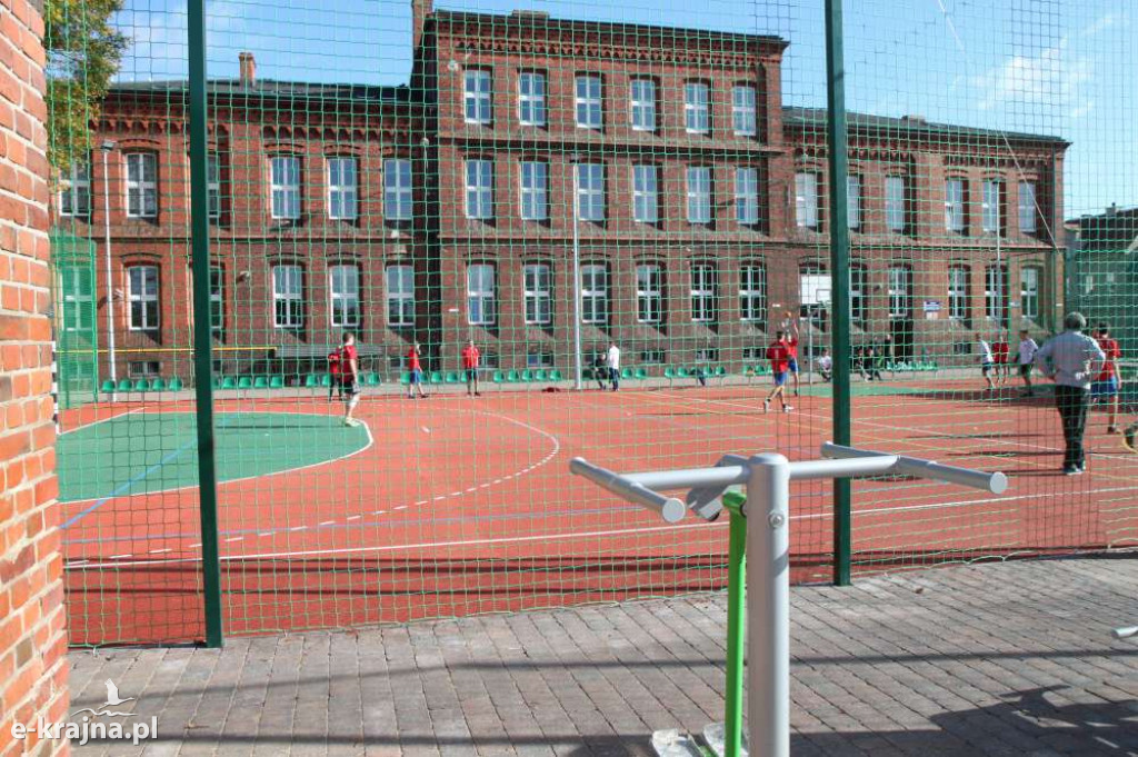 Otwarcie kompleksu przy I LO w Nakle