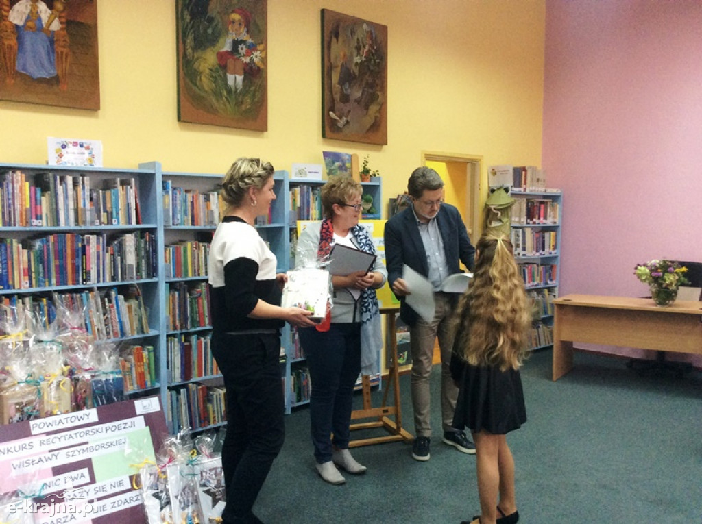 Gościem sępoleńskiej biblioteki był Michał Rusinek