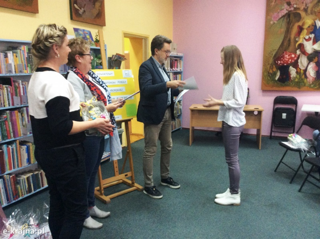 Gościem sępoleńskiej biblioteki był Michał Rusinek