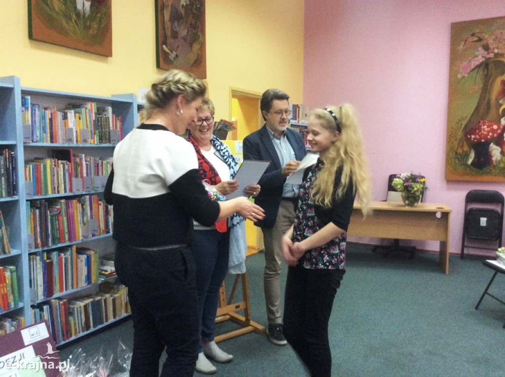 Gościem sępoleńskiej biblioteki był Michał Rusinek
