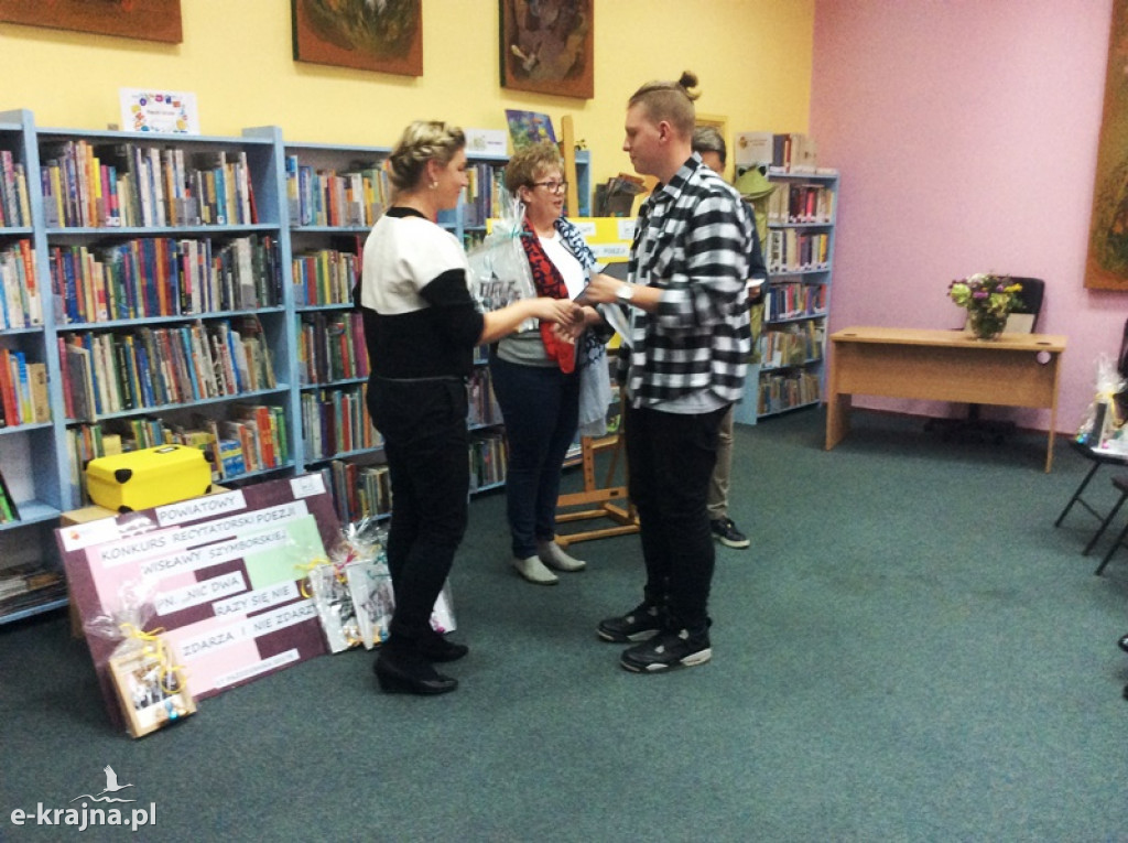 Gościem sępoleńskiej biblioteki był Michał Rusinek