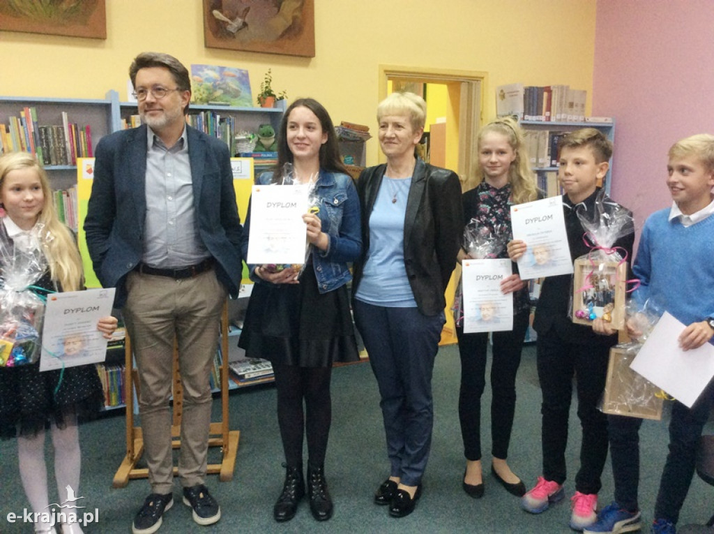 Gościem sępoleńskiej biblioteki był Michał Rusinek