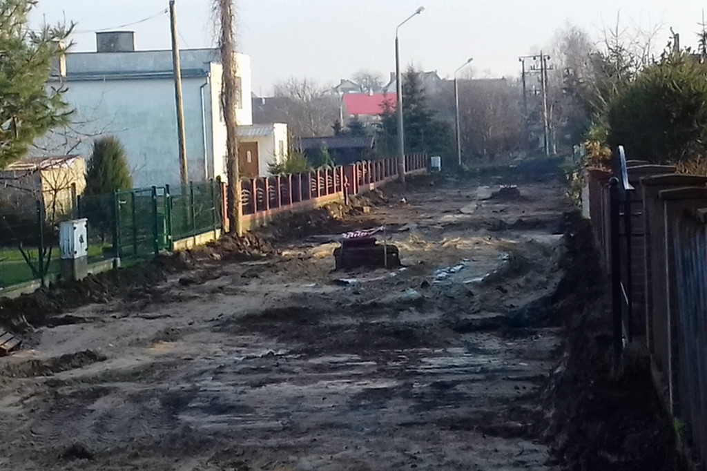 Sośno: Polna droga przez mękę