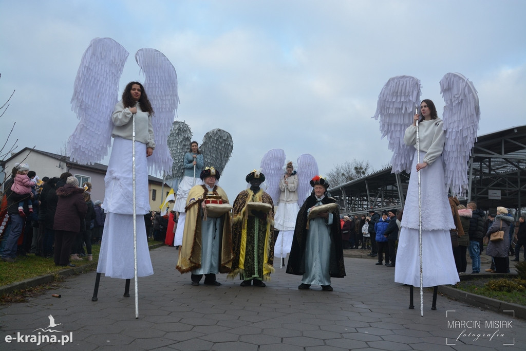 Orszak Trzech Króli przeszedł ulicami Sępólna Krajeńskiego