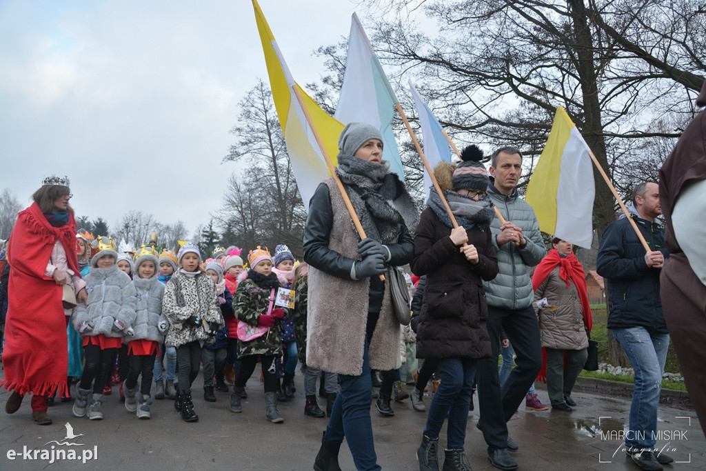 Orszak Trzech Króli przeszedł ulicami Sępólna Krajeńskiego