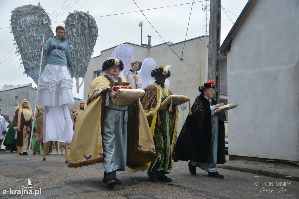 Orszak Trzech Króli przeszedł ulicami Sępólna Krajeńskiego