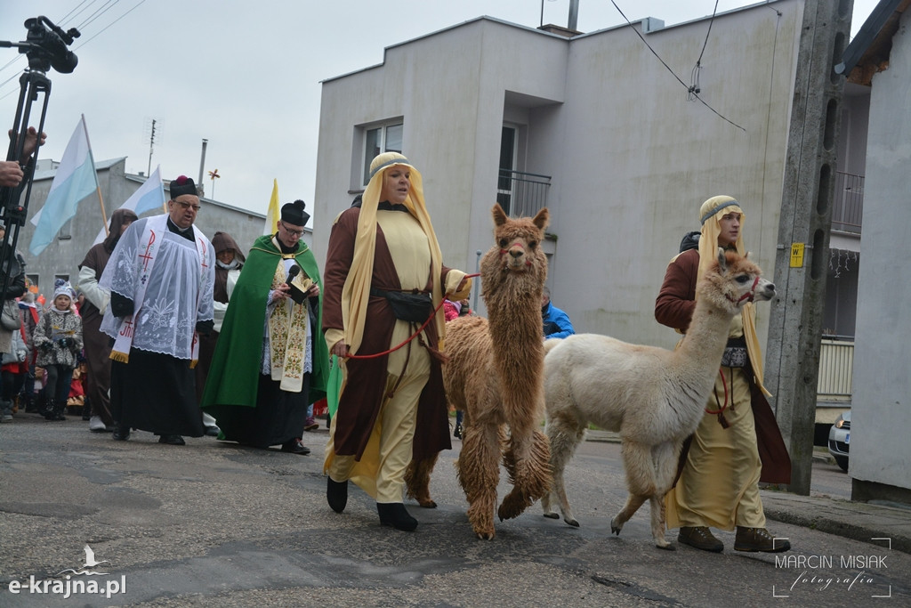 Orszak Trzech Króli przeszedł ulicami Sępólna Krajeńskiego
