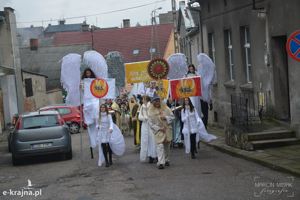 Orszak Trzech Króli przeszedł ulicami Sępólna Krajeńskiego