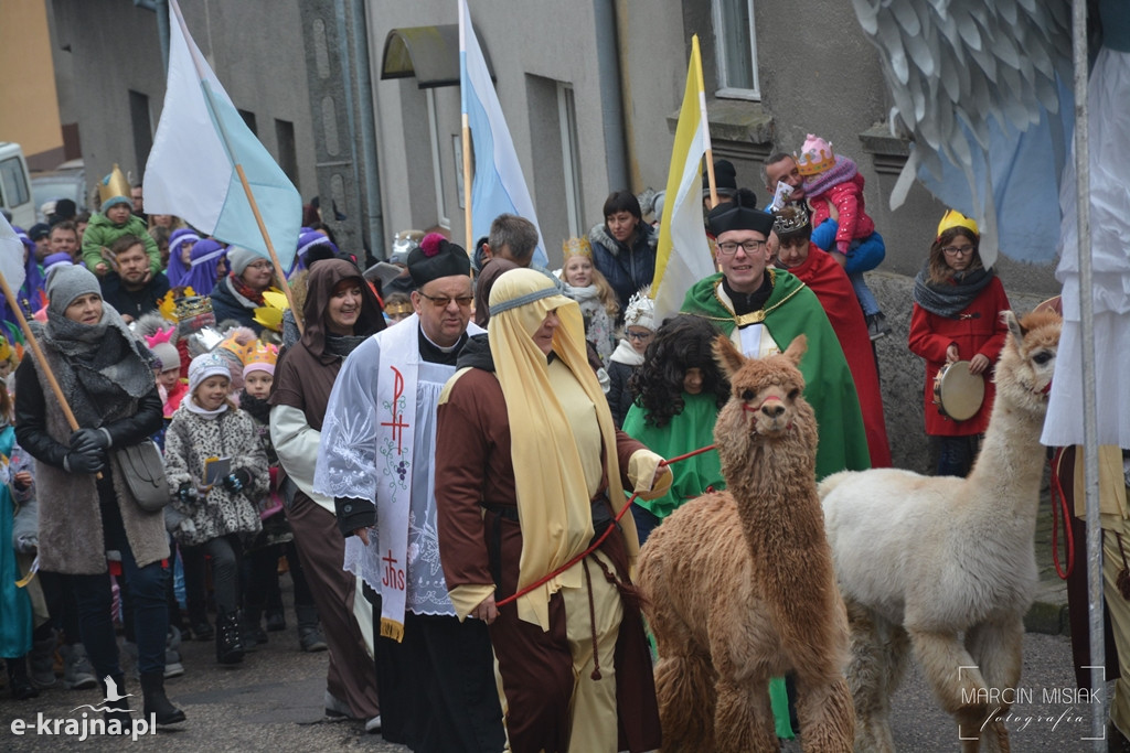 Orszak Trzech Króli przeszedł ulicami Sępólna Krajeńskiego