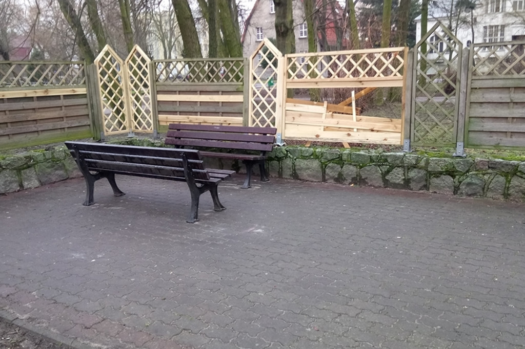 Złotów: Nieletni odpowiedzą za zniszczenie mienia