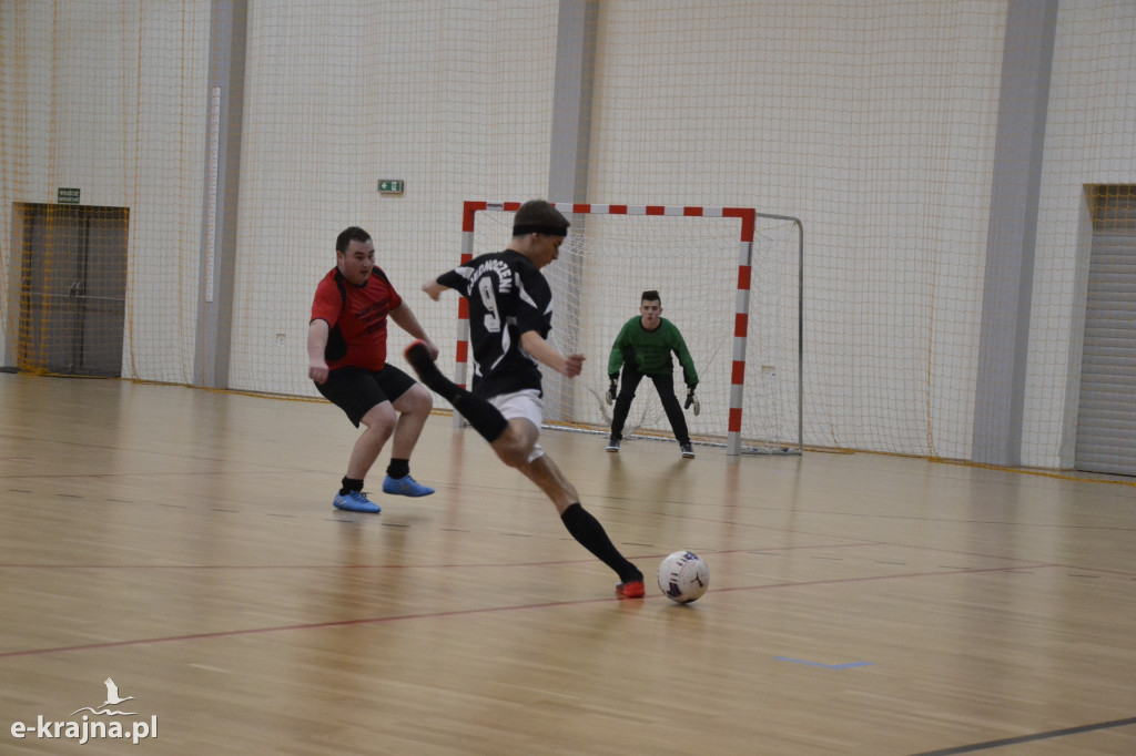 CZARBUT wygrywa w zimowym turnieju futsalu