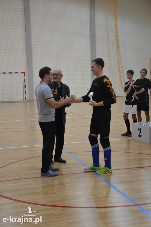 CZARBUT wygrywa w zimowym turnieju futsalu