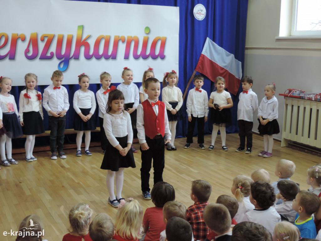 Patriotyczna wierszykarnia w przedszkolu miejskim