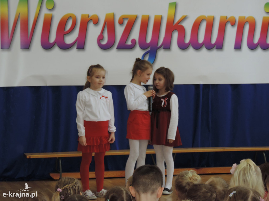 Patriotyczna wierszykarnia w przedszkolu miejskim