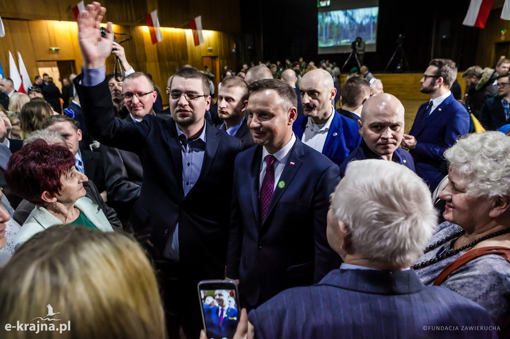 Prezydent RP Andrzej Duda spotkał się z wolontariuszami