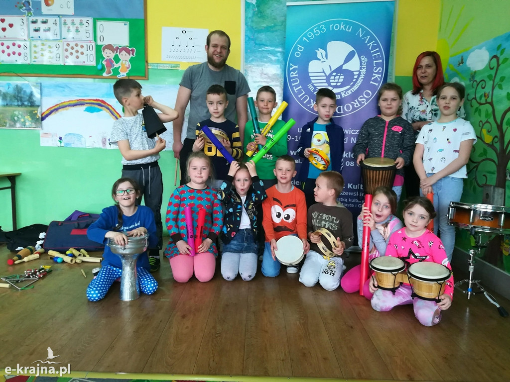 Wesoła lekcja muzyki w Mroczy z NOK