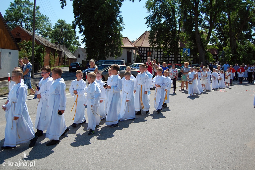 Święto Ciała i Krwi Pańskiej - procesja w Wielowiczu