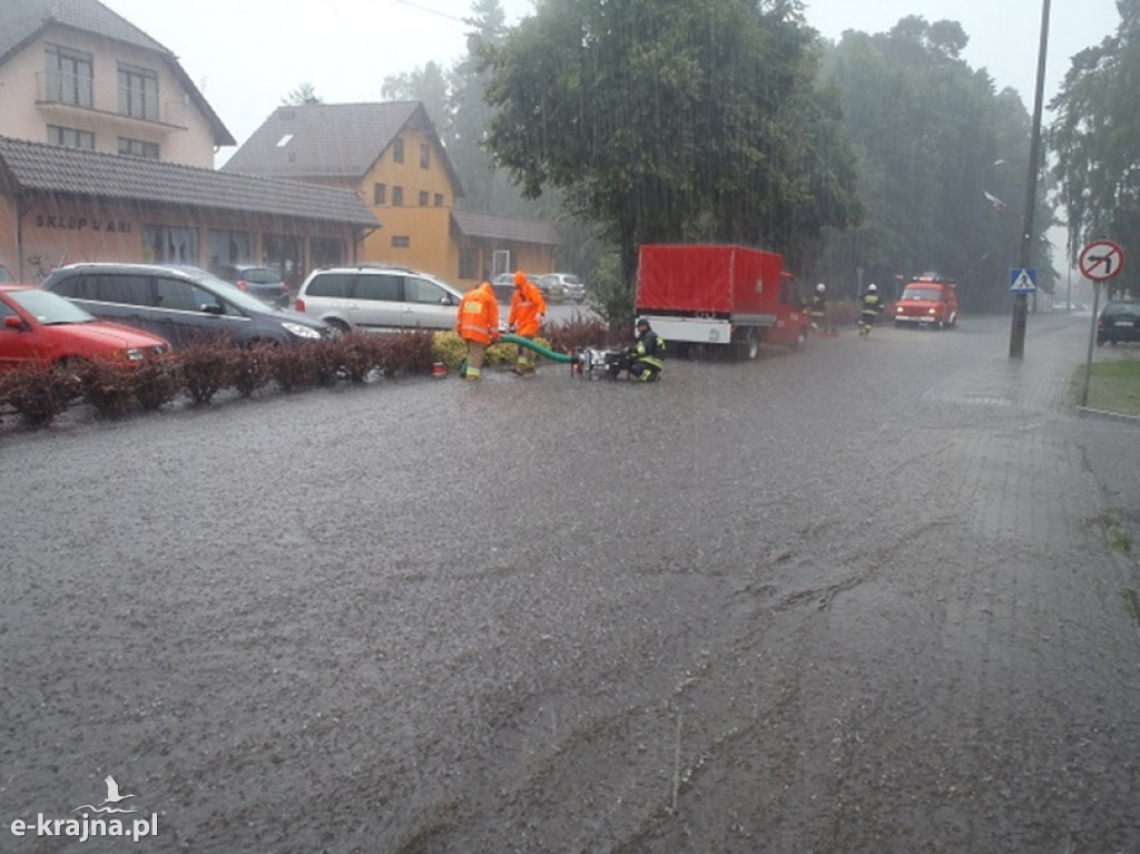 Strażacy mają ręce pełne roboty