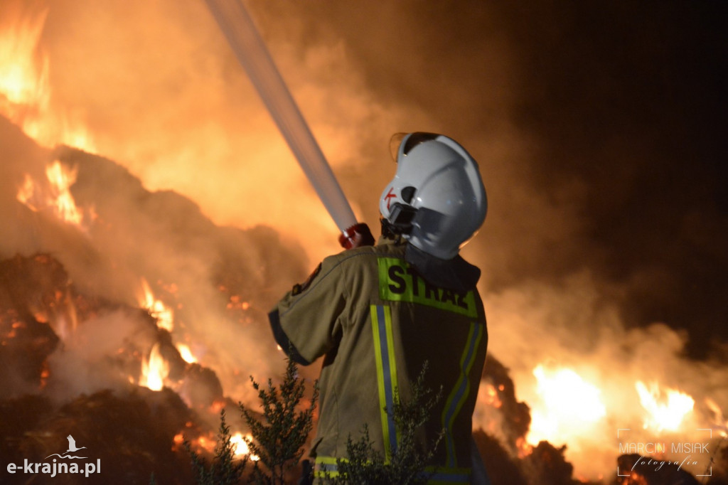 Pożar stogu w Zgniłce