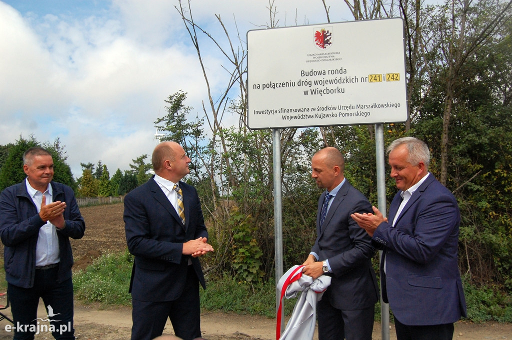 Oficjalne otwarcie ronda w Więcborku